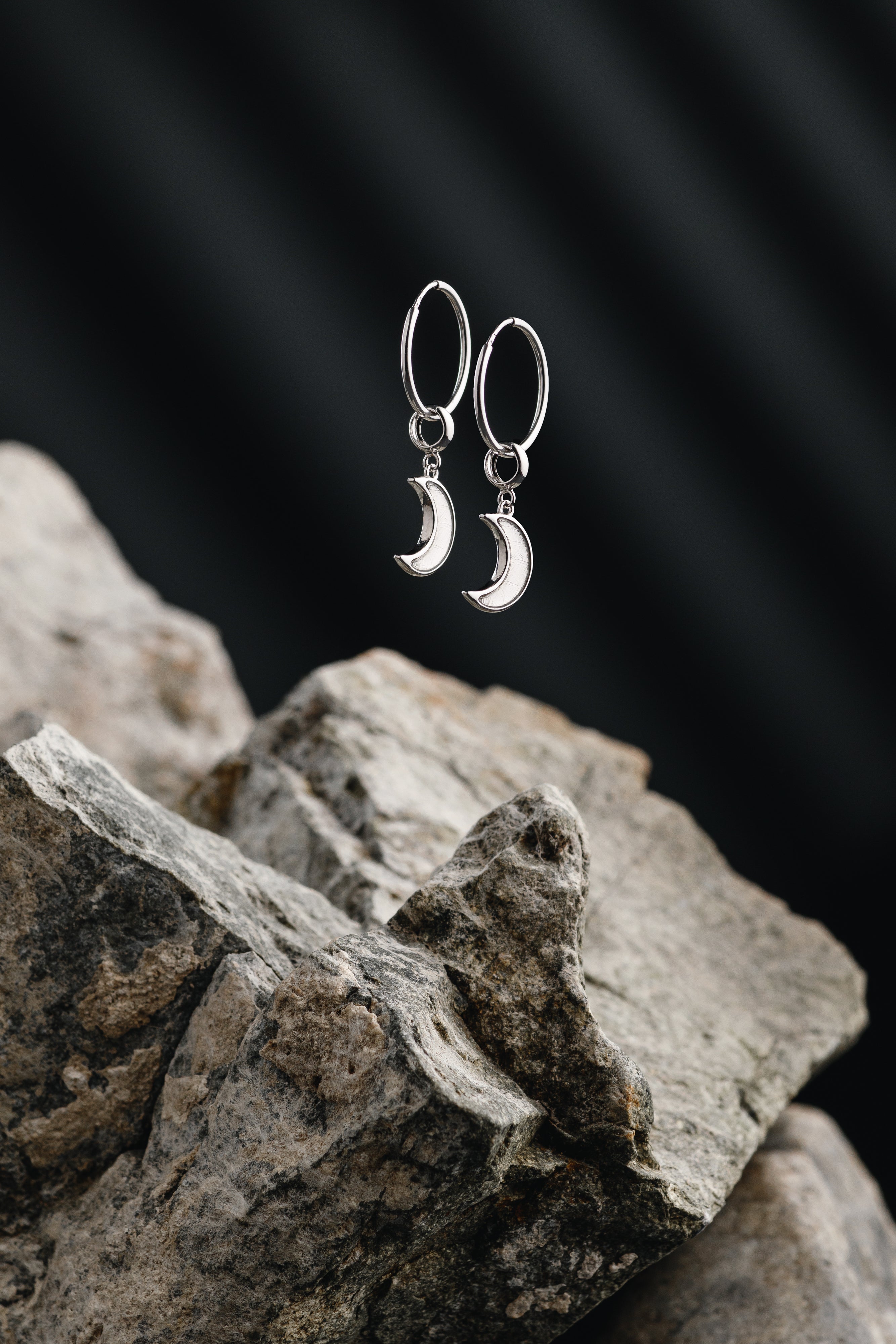 Muonionalusta meteorite Moon Earrings
