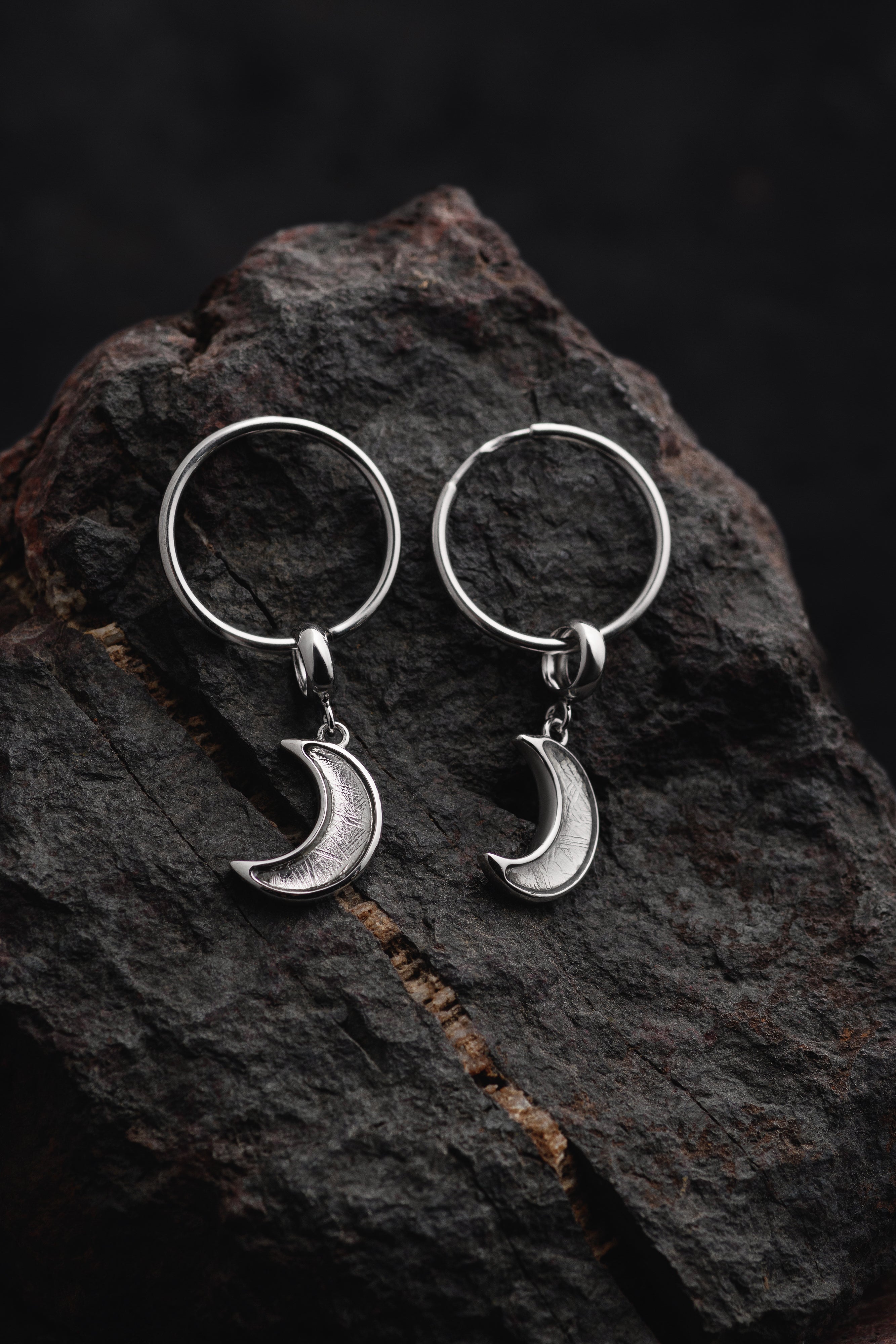 Muonionalusta meteorite Moon Earrings