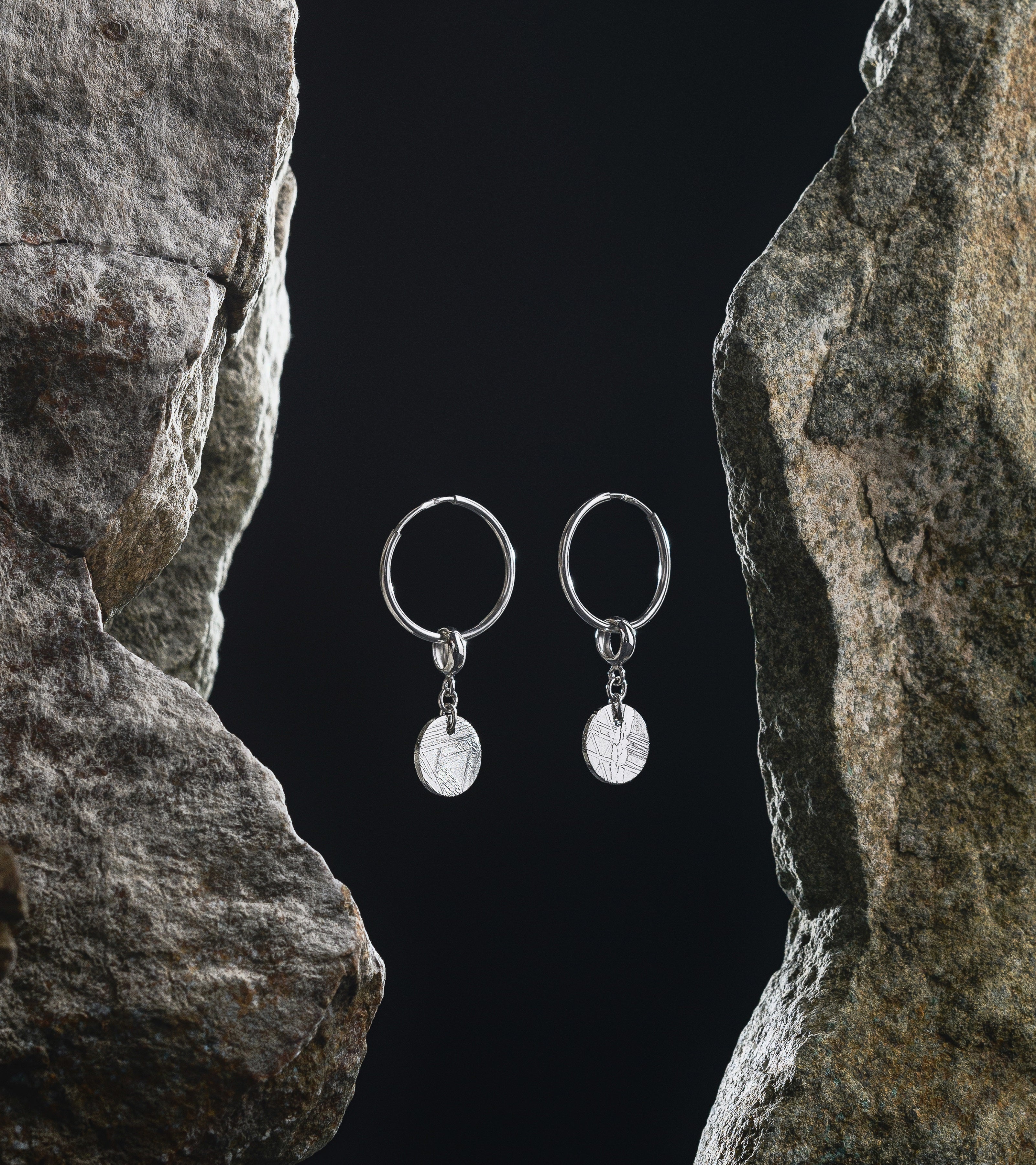 Muonionalusta meteorite disc earrings